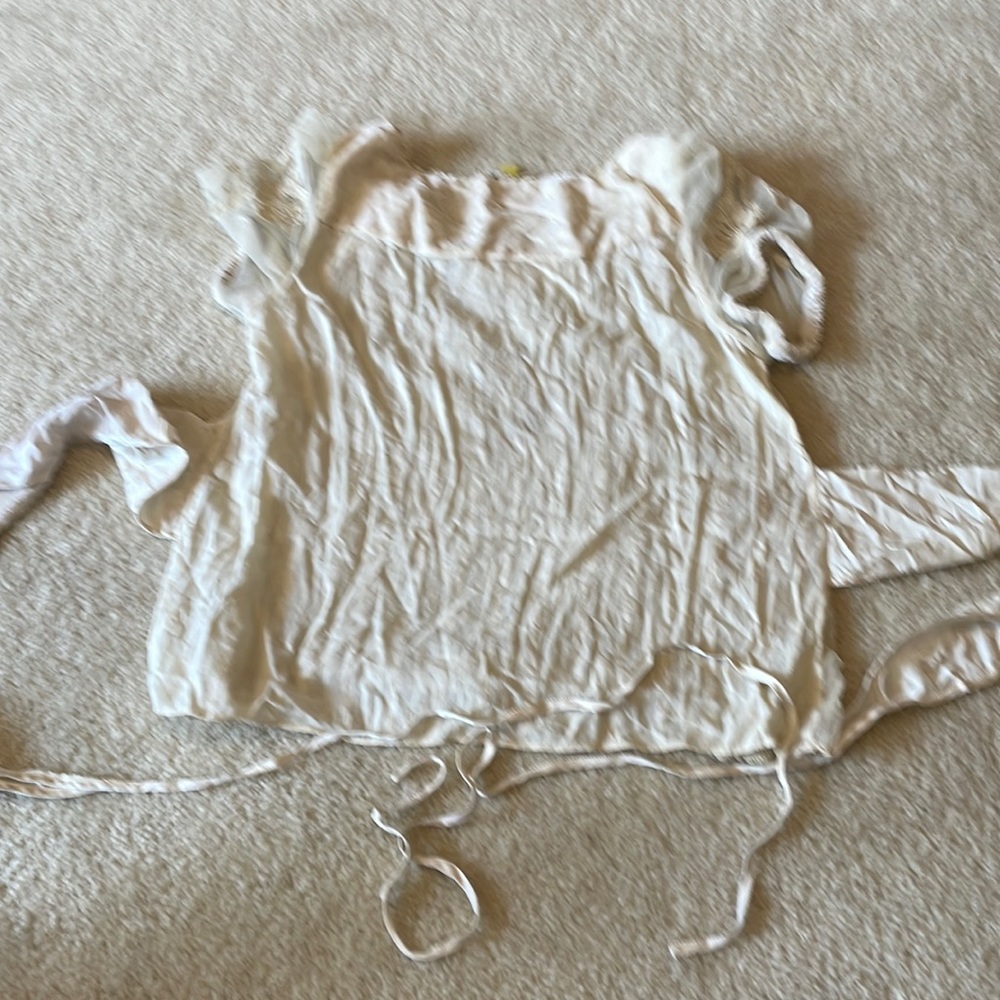 Tan patterned design Top - Picture 2 of 2